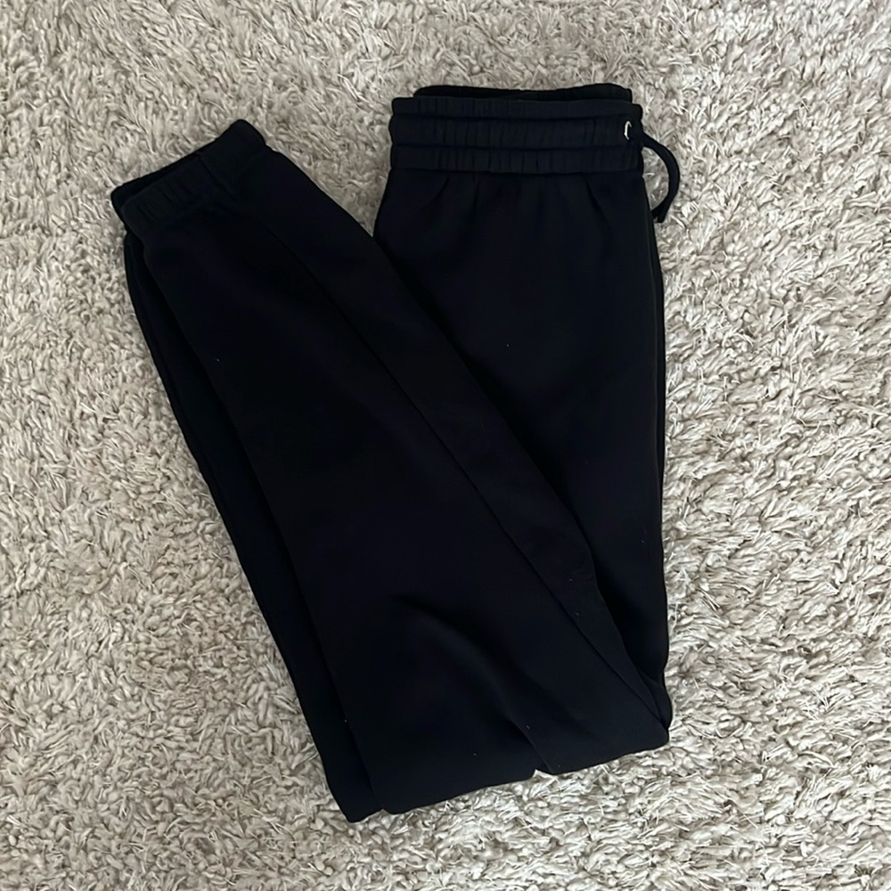 BLACK JOGGERS